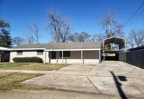 114 Bradford Dr Photo 1