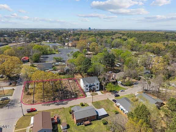2nd image of 420 Sparella St Lot 2