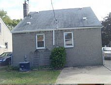 3rd image of 824 Harrison Blvd