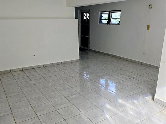 5th image of Calle Cristo Redentor 57 Rabanal #Bo