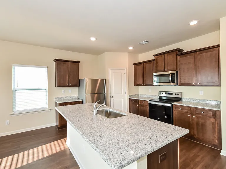 3531 Falconwood Dr — Photo 7