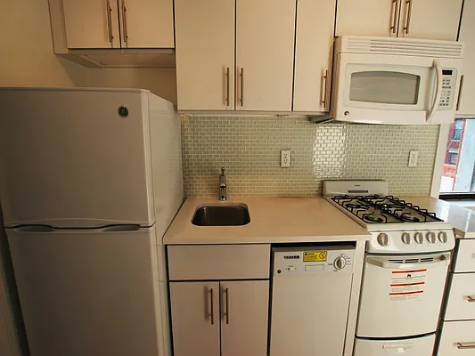 Rented by Sotheby's International Realty | media 30