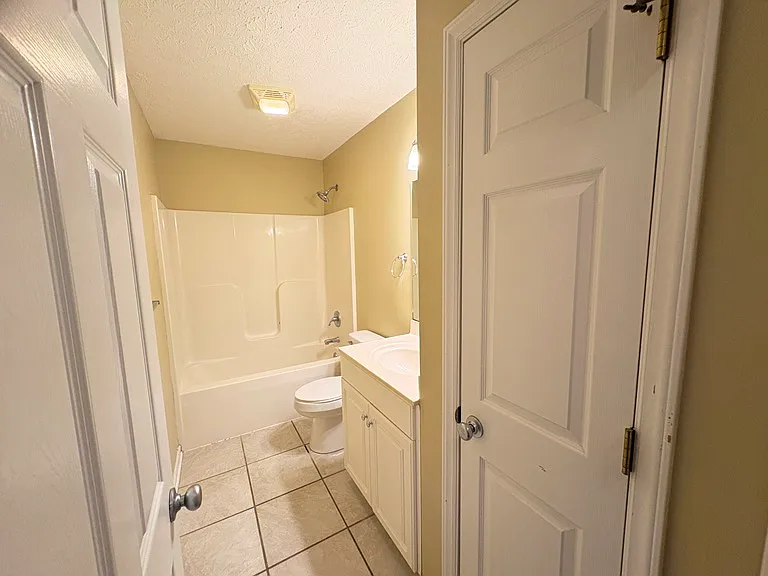 338 Farina Dr — Photo 29
