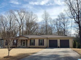 321 Cliff Rd, Gardendale, AL 35071