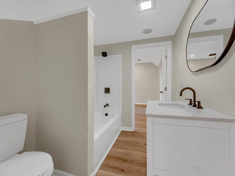 1251 Richwood Ave — Photo 6