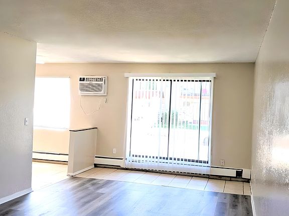 5th image of 1067 Van Dyke St #104
