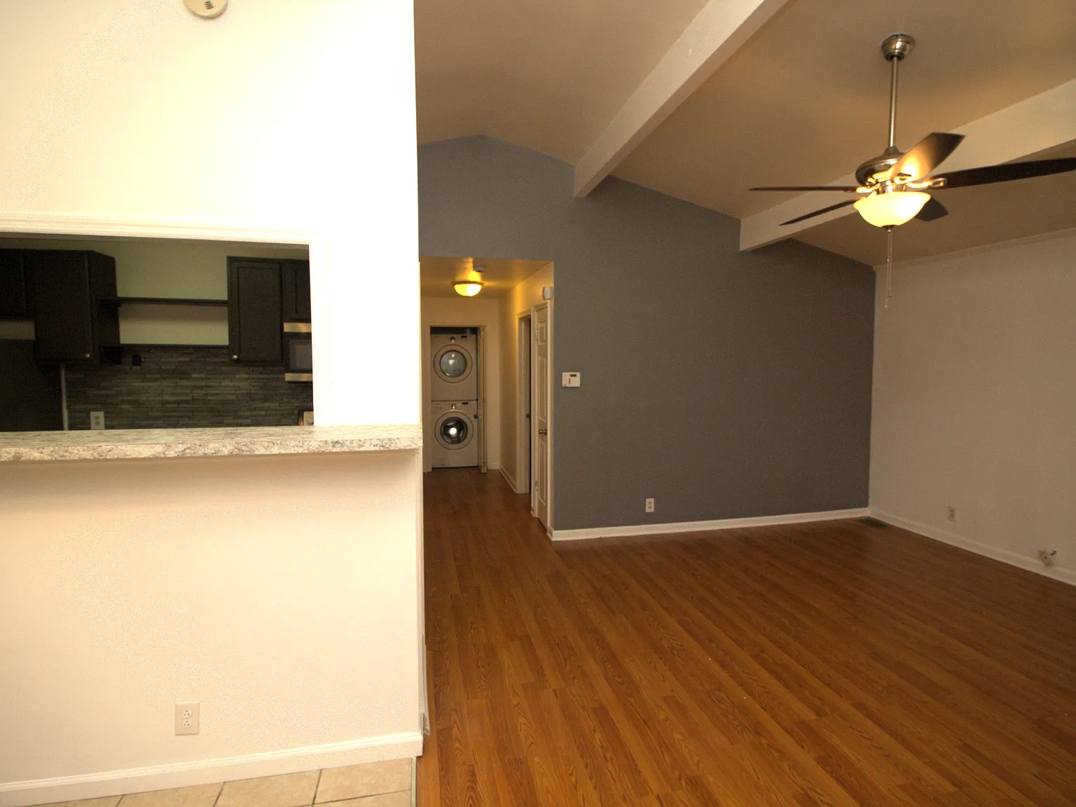 2 bed, 968 sqft, $1,725 — Photo 3