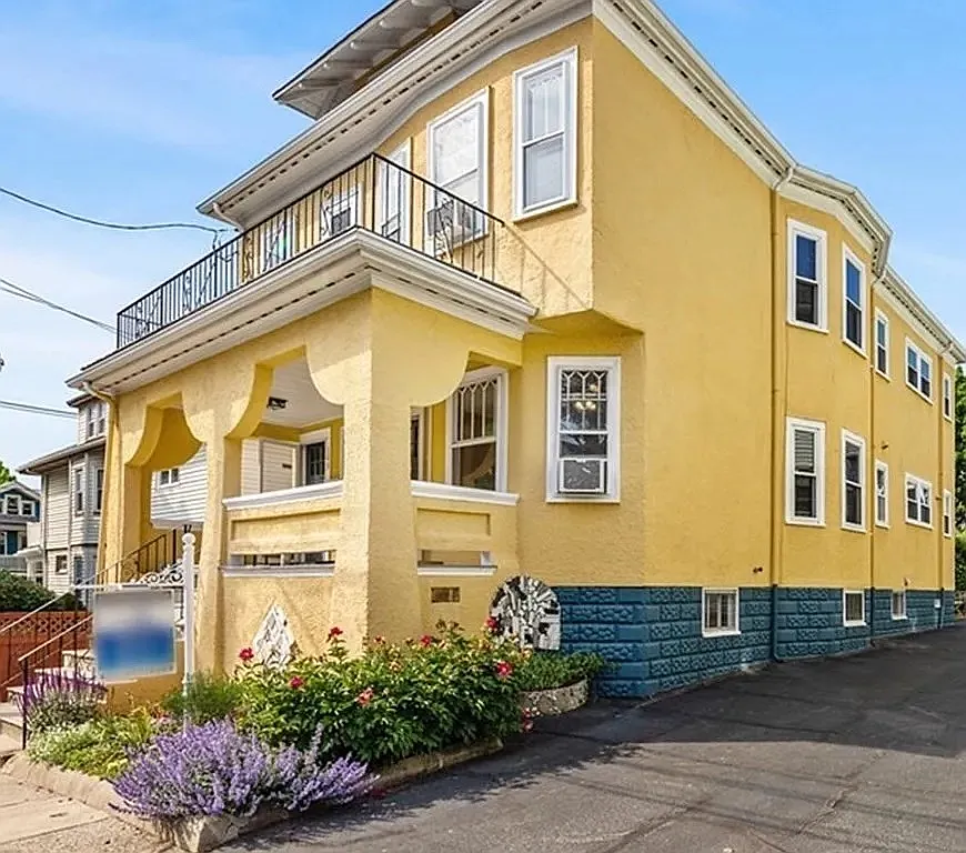 101 Raymond Ave — Photo 1