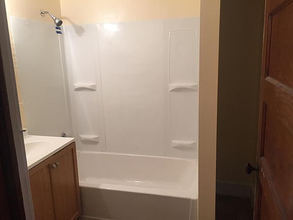 3rd image of 1388 W 91st St #Kmgnkrrsf