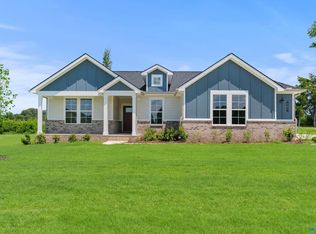 207 Applewood Ct, Huntsville, AL 35811