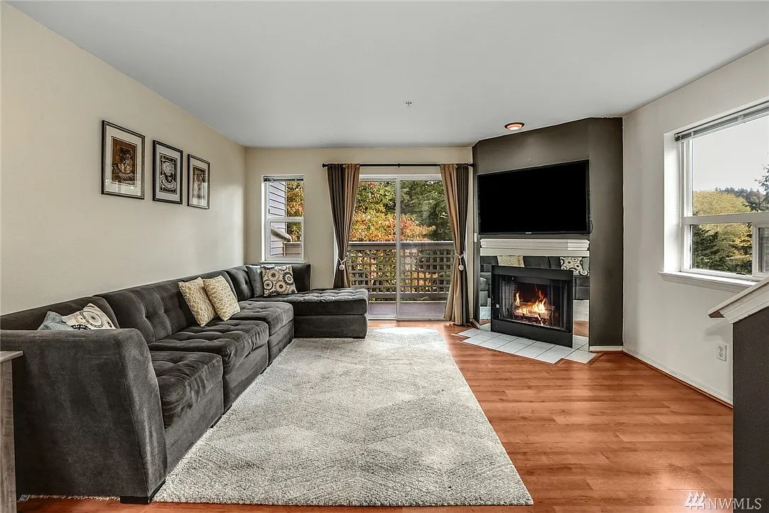 2 bed, 2.5 bath, 1029 sqft, $2,500 — Photo 1