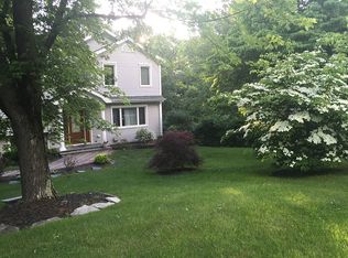 2469 Pine Grove Ct, Yorktown Heights, NY 10598