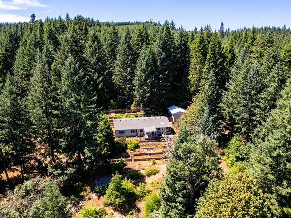32403 Eric Todd Ln, Creswell, OR 97426