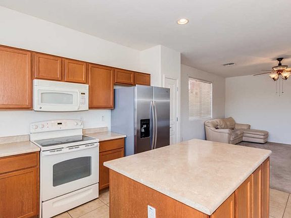 4th image of 1553 E Jardin Pl