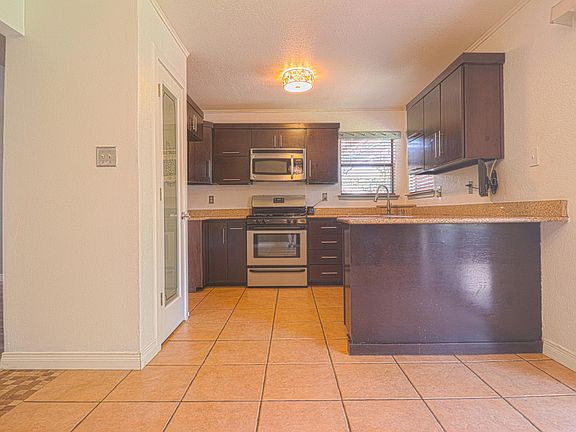 4th image of 536 Jose Cueto Ct