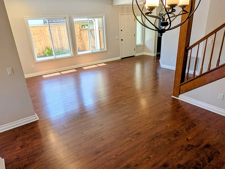 2327 Summerhill Dr — Photo 4