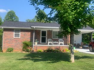 842 Stiner Rd, Sharps Chapel, TN 37866