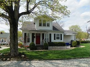 1st image of 633 Mill St