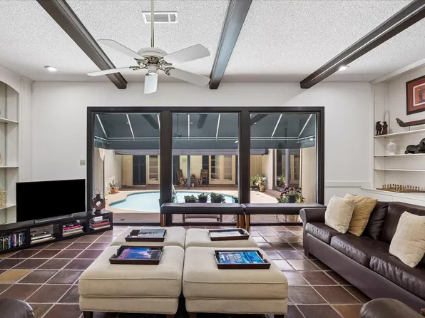 306 Gessner Rd, Houston, TX 77024