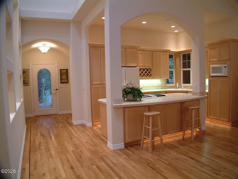 2nd image of 75 SW Gull Sta