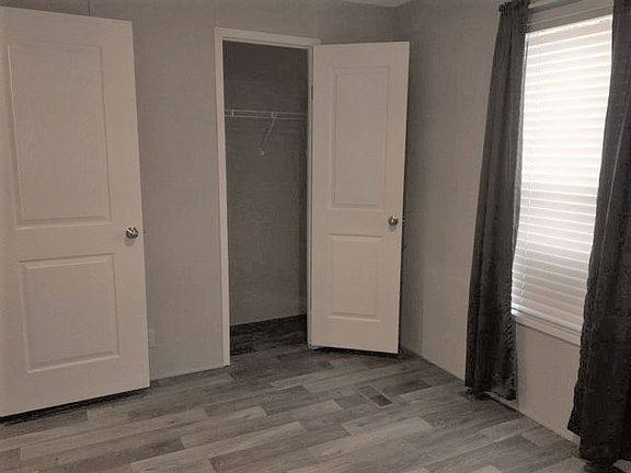 3rd image of 3733 S Geneva Dr
