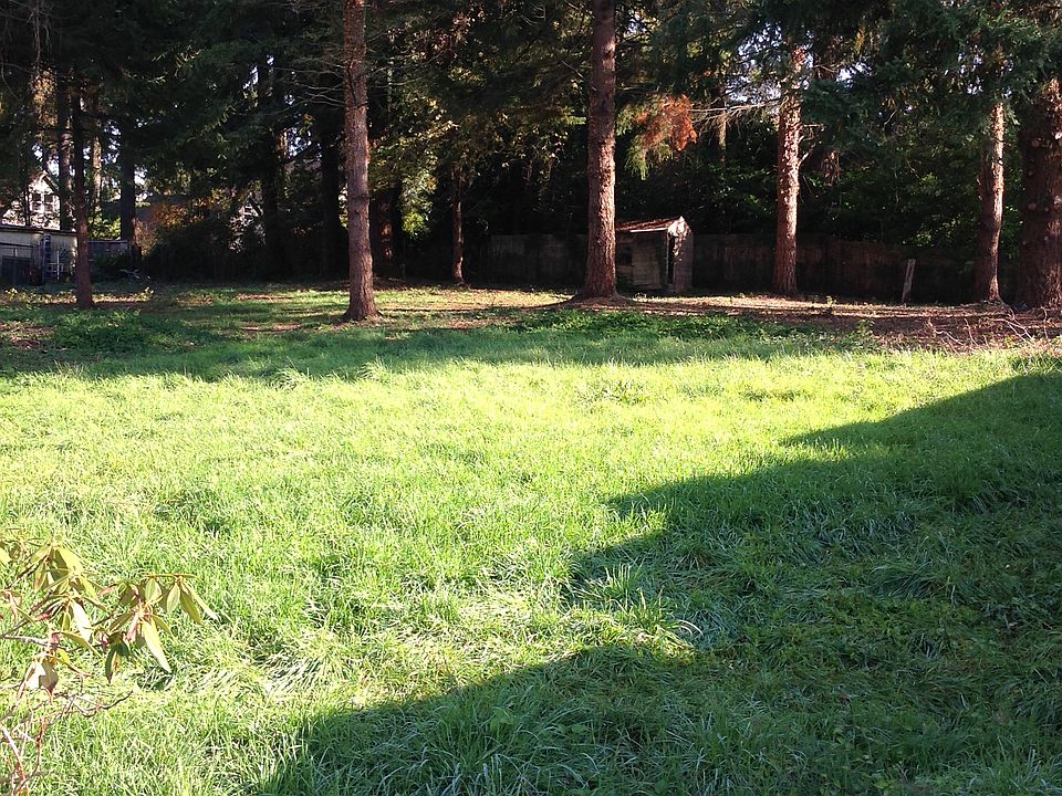 1st image of 0 SE Linden Ln