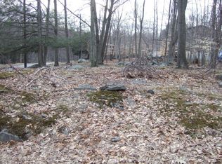 7 Mustang Rd, Lake Ariel, PA 18436