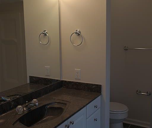 5th image of 242 Ivy Hill Dr