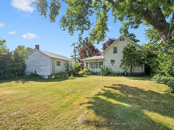 4th image of 190 Winewood Ave W