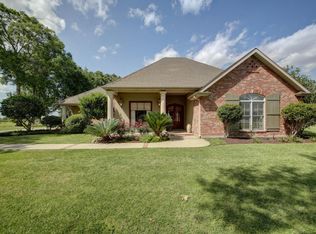 419 Lucerne Dr, New Iberia, LA 70563
