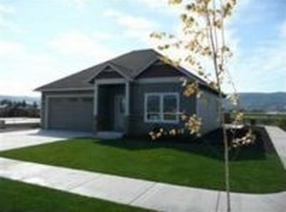 2291 Manchester Dr, Medford, OR 97501