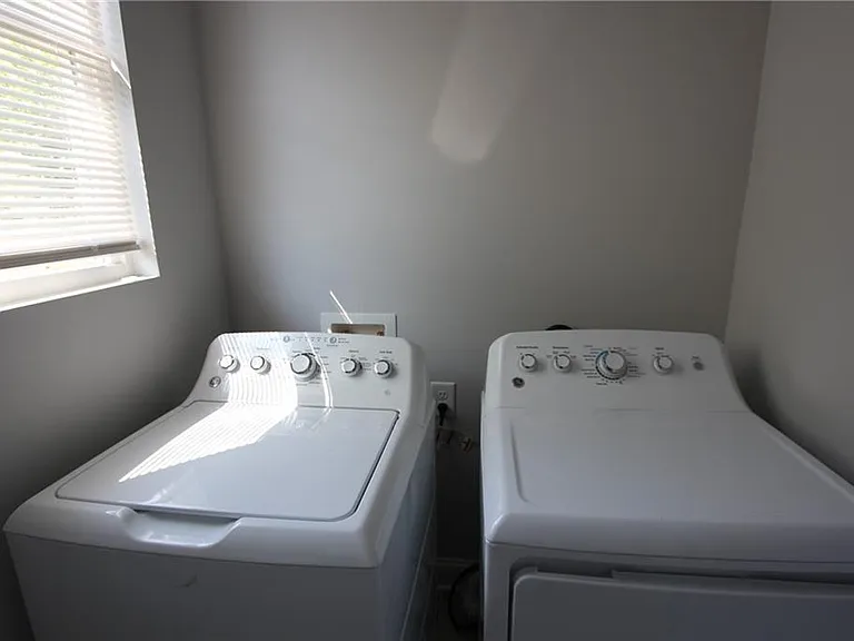 1740 Bolton Rd NW — Photo 47