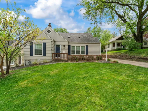 1238 Broad St, Des Moines, IA 50315