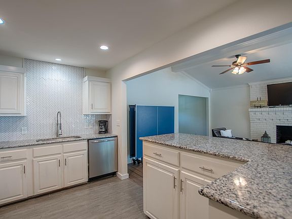 4th image of 290 Whispering Oaks Trl #1