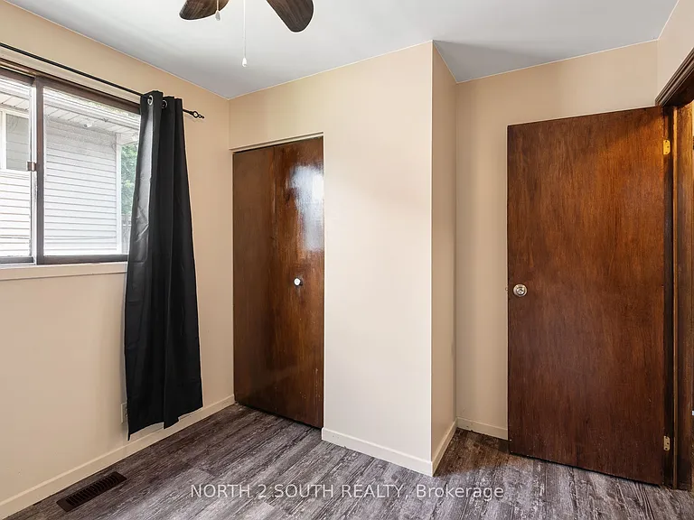 1360 Goyeau St — Photo 12