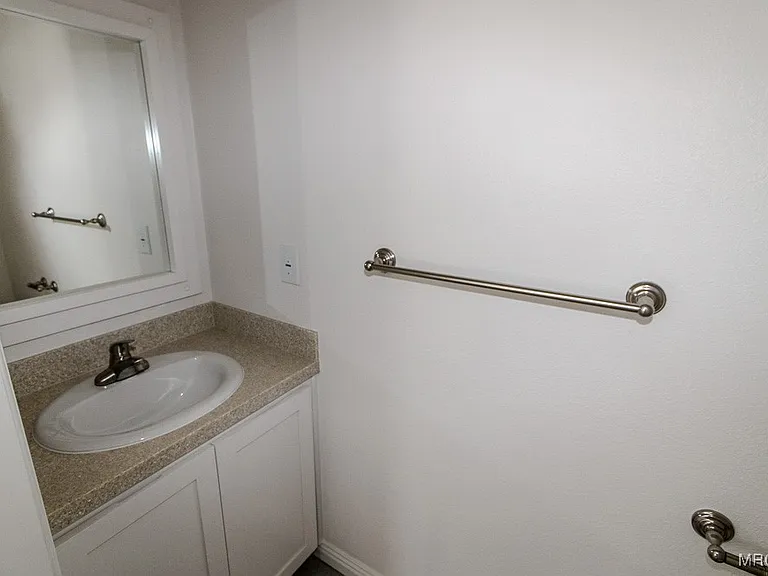 1336 La Crescenta Dr #1 — Photo 35