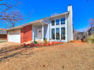 2129 NE 11th St, Moore, OK 73160