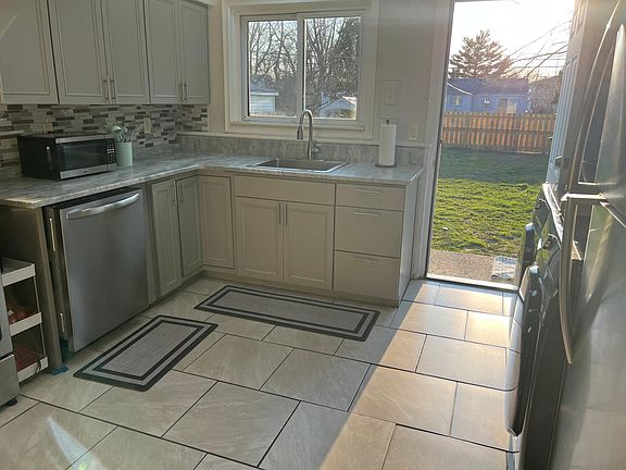 5th image of 4444 Edgewood St