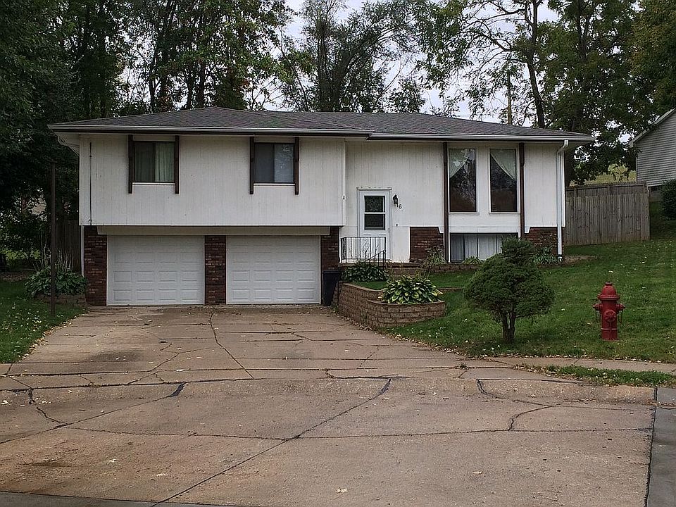 1st image of 16 Elmwood Cir