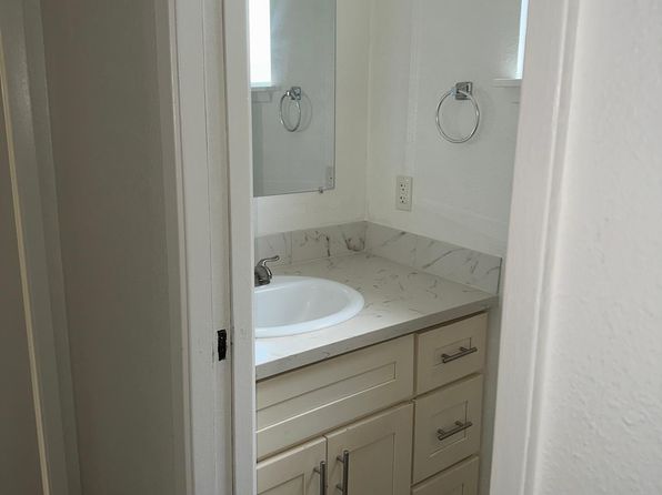 1109 S Woodlawn St APT 1