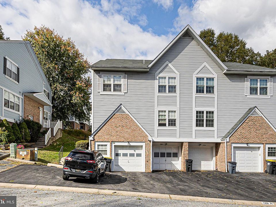 1st image of 126 Emery Ct