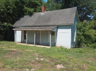 21 Pearl St, Ware Shoals, SC 29692