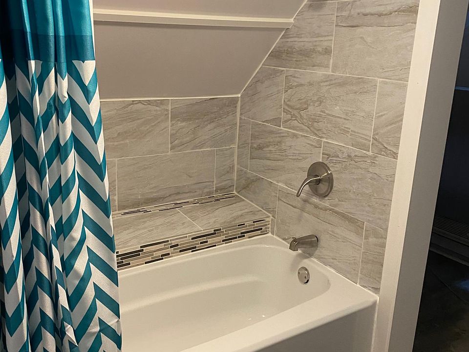 1st image of 11 Pembina St #2
