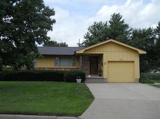 1314 Highland Dr, Junction City, KS 66441