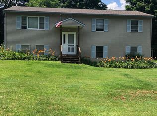 26 Daytona Ave, Pittsfield, MA 01201