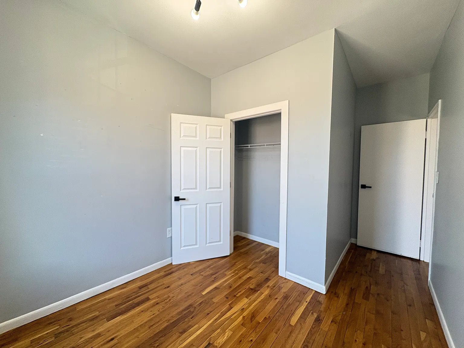2 bed, 800 sqft, $2,450 — Photo 4