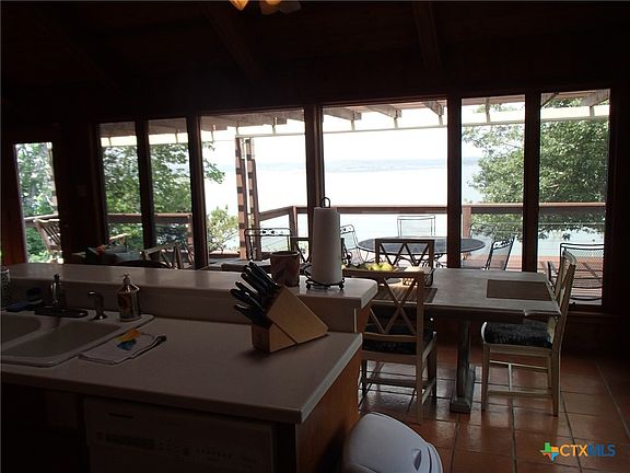 5th image of 1603 Lakeside Dr W