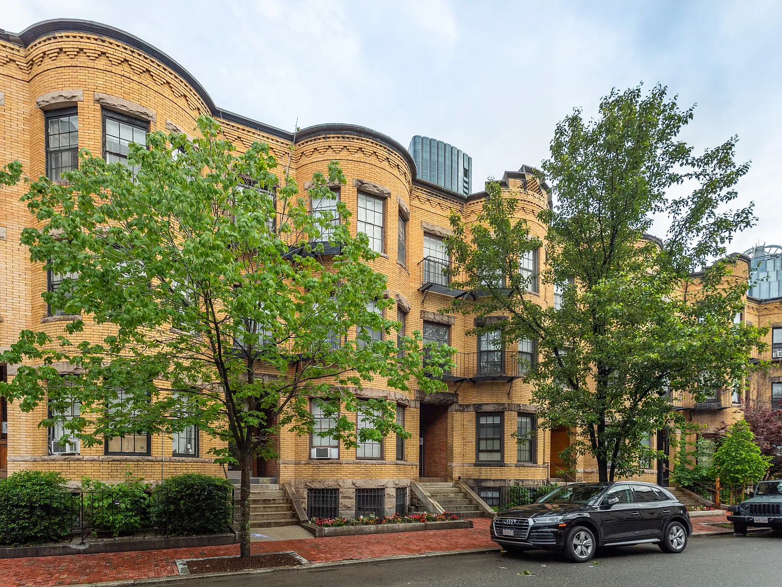 1 bed, 1.0 bath, 354 sqft, $3,050 — Photo 1