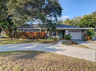 360 Mehlenbacher Rd, Belleair, FL 33756