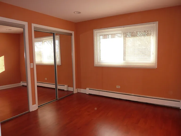 677 S River Rd — Photo 2